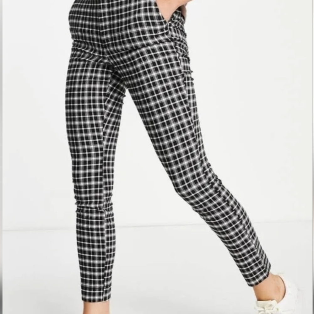 Hollister Black and White Plaid Skinny Pants